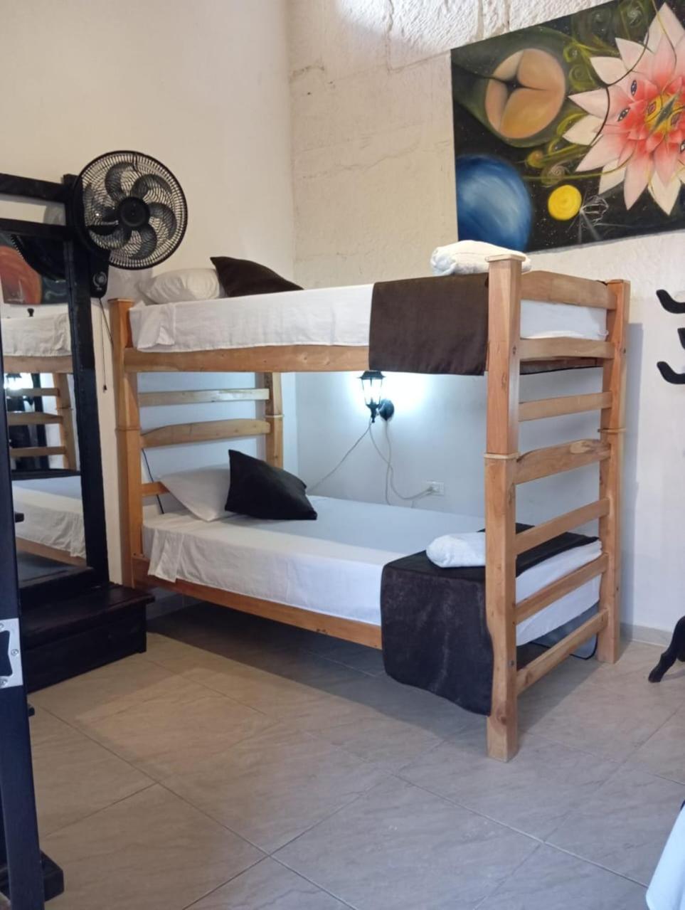 סן גיל Santander Aleman Hostel מראה חיצוני תמונה