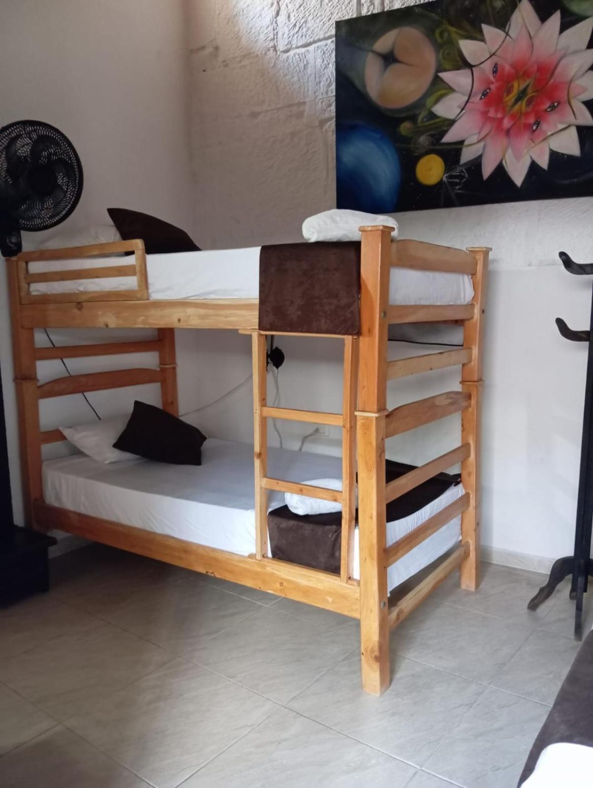 סן גיל Santander Aleman Hostel מראה חיצוני תמונה